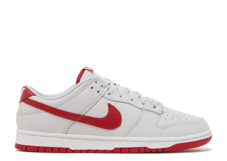 SB DUNK LOW ‘VAST GREY VARSITY RED’