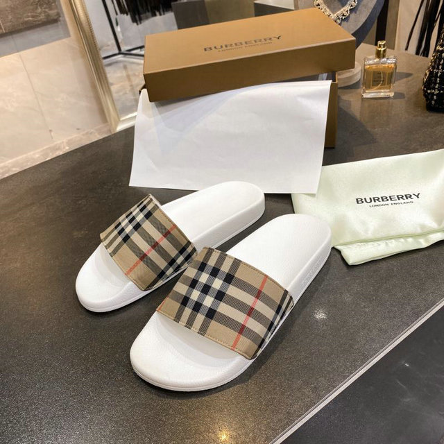 CHANCLAS BURBERRY