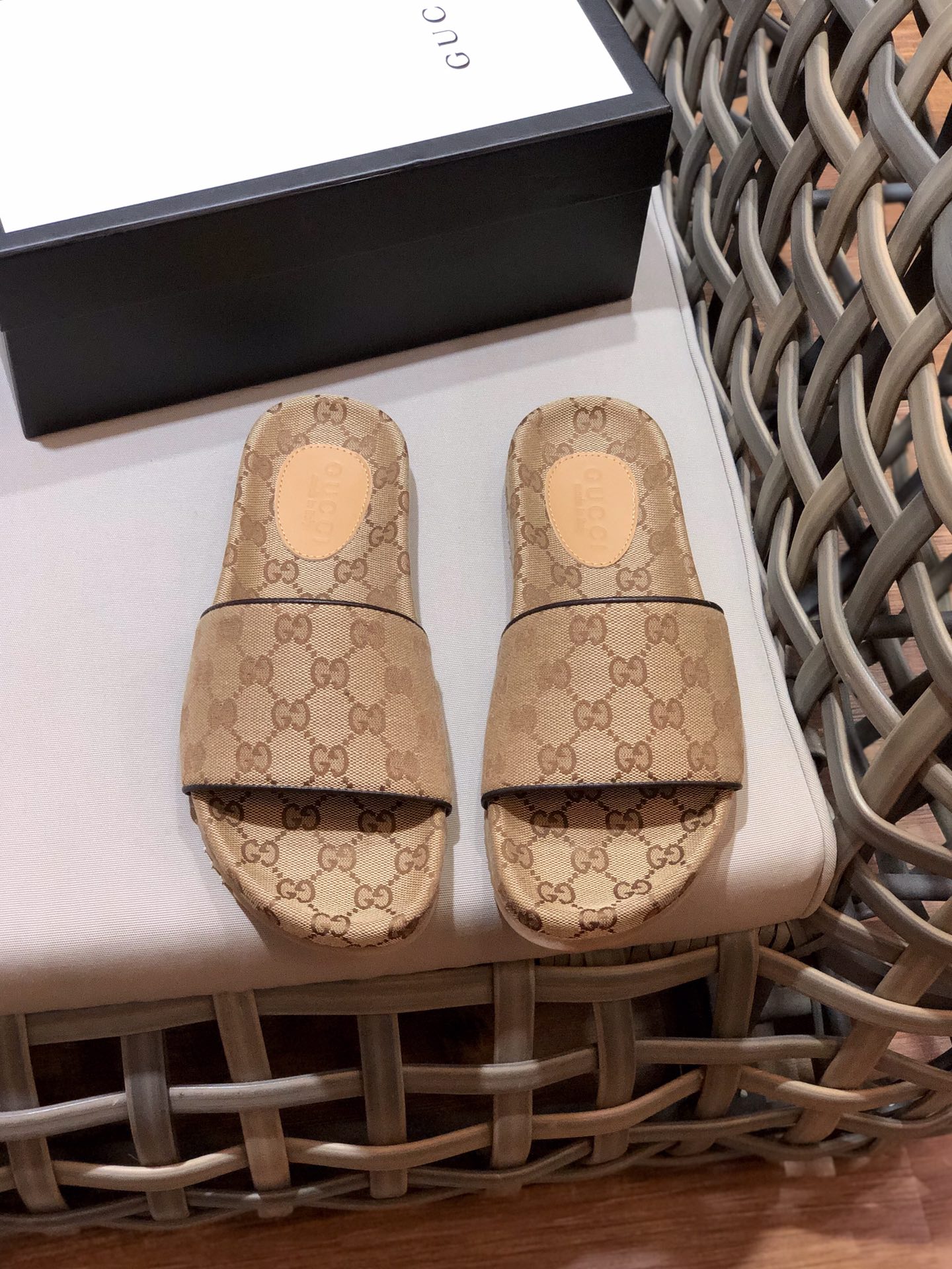 CHANCLAS GUCCI